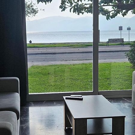 Nafpaktos Seaside Apartment Екстериор снимка