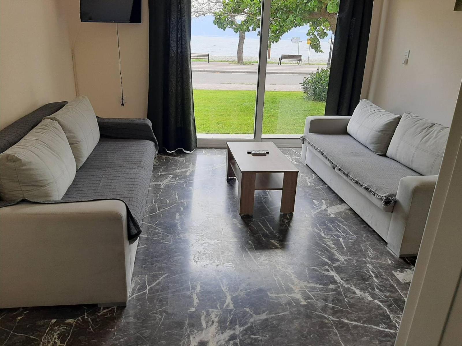 Nafpaktos Seaside Apartment Екстериор снимка