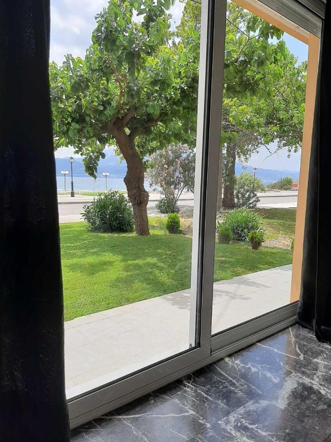 Nafpaktos Seaside Apartment Екстериор снимка
