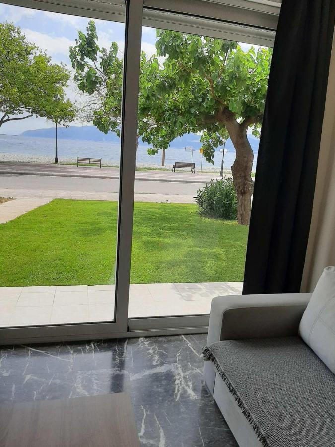 Nafpaktos Seaside Apartment Екстериор снимка