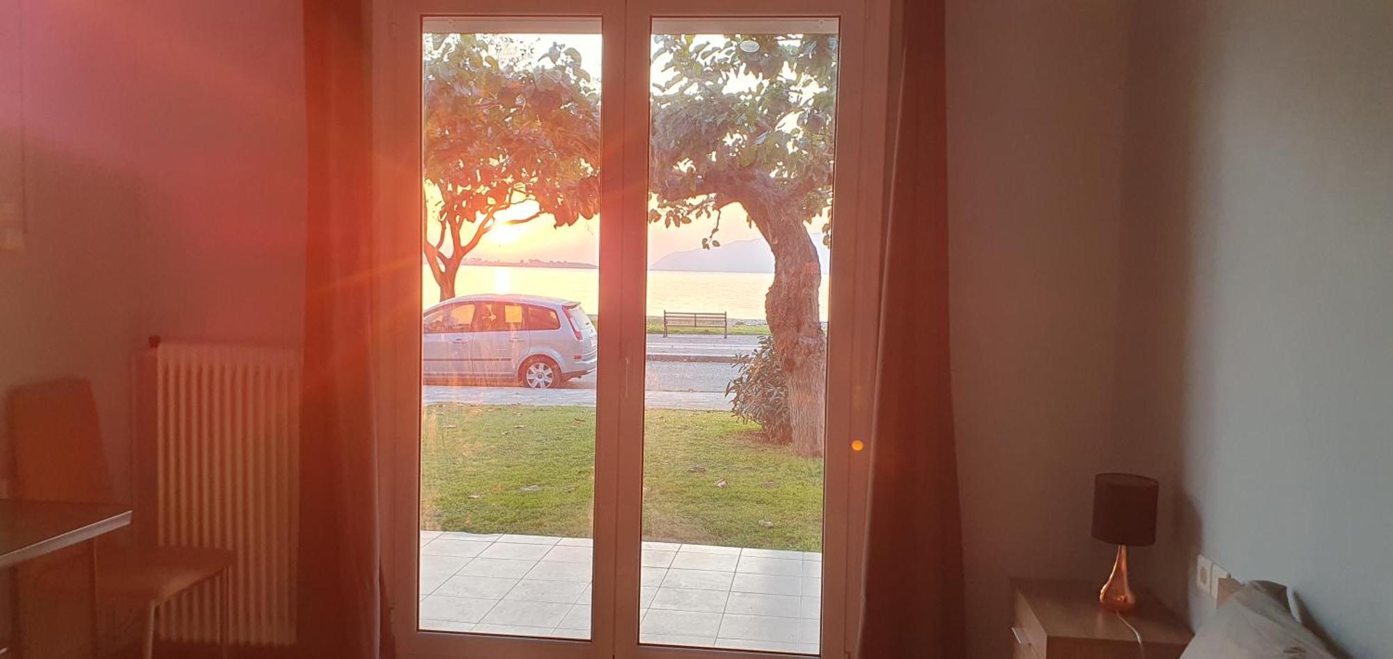 Nafpaktos Seaside Apartment Екстериор снимка