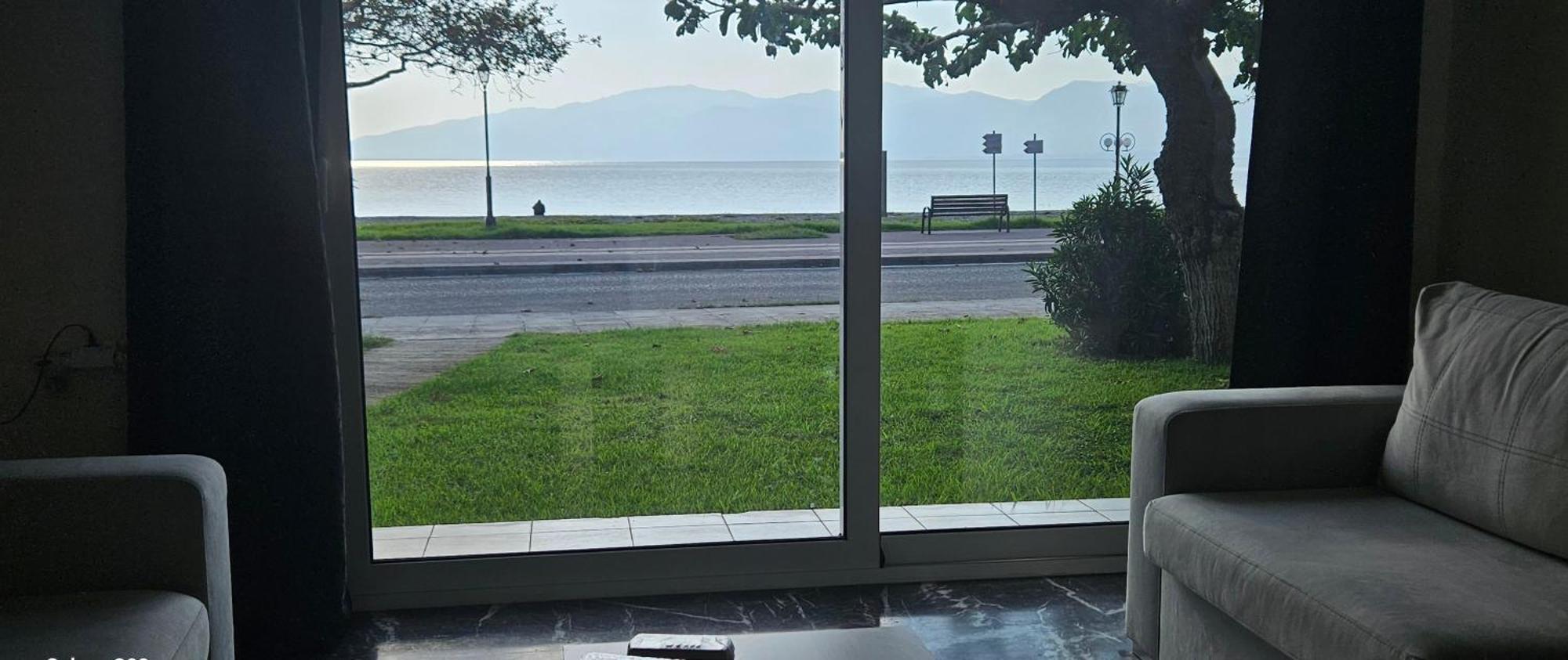 Nafpaktos Seaside Apartment Екстериор снимка