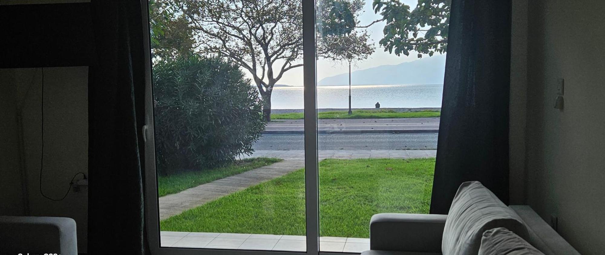 Nafpaktos Seaside Apartment Екстериор снимка