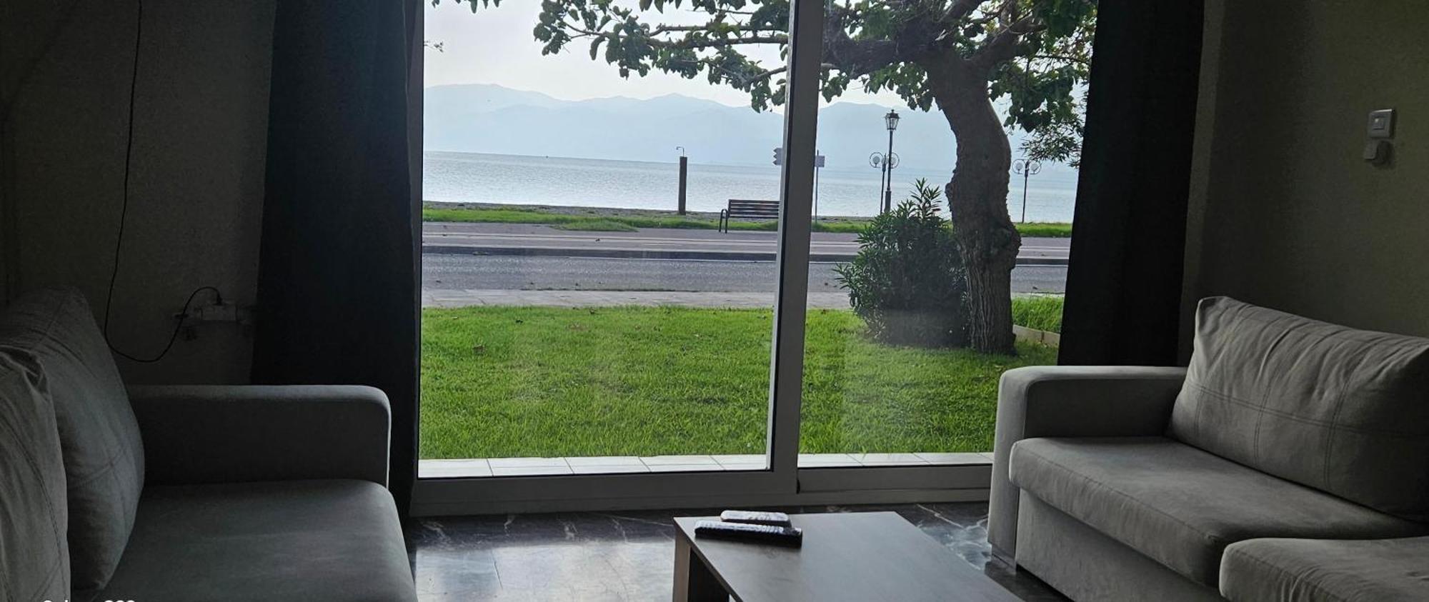 Nafpaktos Seaside Apartment Екстериор снимка
